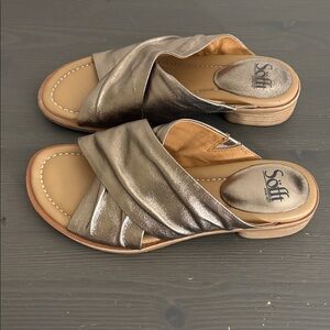 Sofft Fallon criss cross leather slide sandals metallic bronze cushion size 9.5